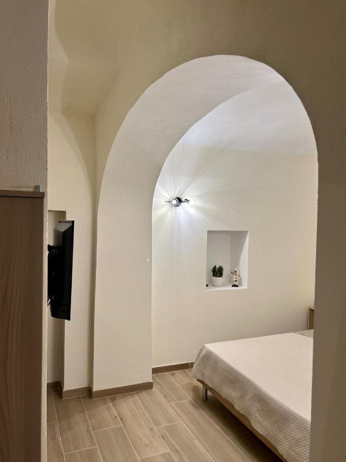 Antico Borgo Rooms เนเปิลส์ ภายนอก รูปภาพ