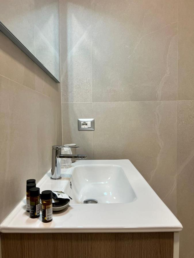 Antico Borgo Rooms เนเปิลส์ ภายนอก รูปภาพ