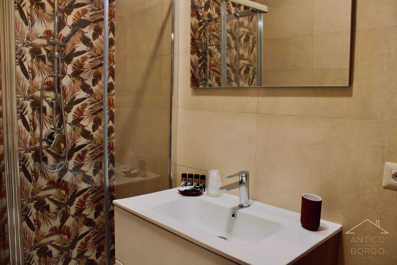 Antico Borgo Rooms เนเปิลส์ ภายนอก รูปภาพ