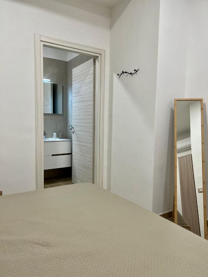 Antico Borgo Rooms เนเปิลส์ ภายนอก รูปภาพ