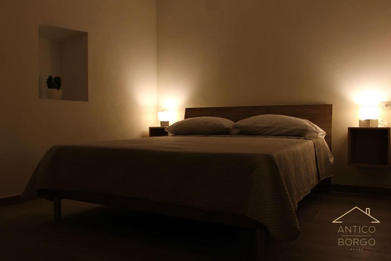 Antico Borgo Rooms เนเปิลส์ ภายนอก รูปภาพ