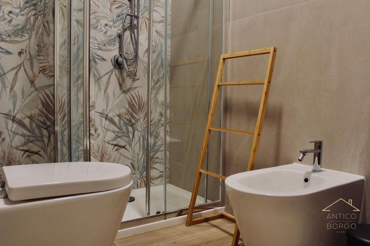 Antico Borgo Rooms เนเปิลส์ ภายนอก รูปภาพ