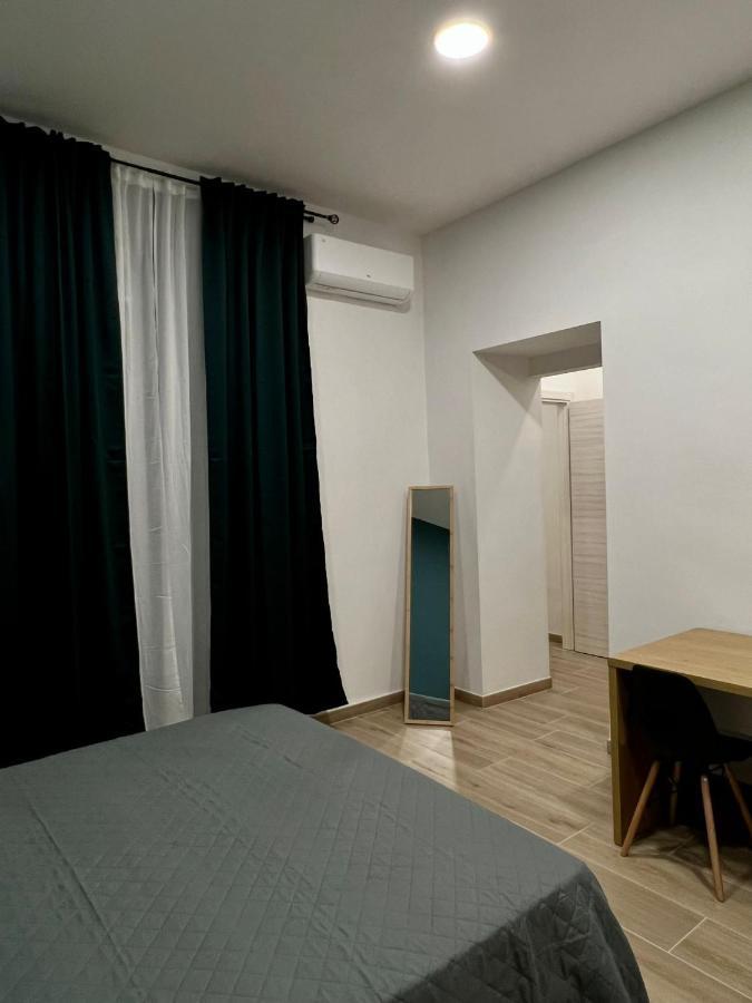 Antico Borgo Rooms เนเปิลส์ ภายนอก รูปภาพ