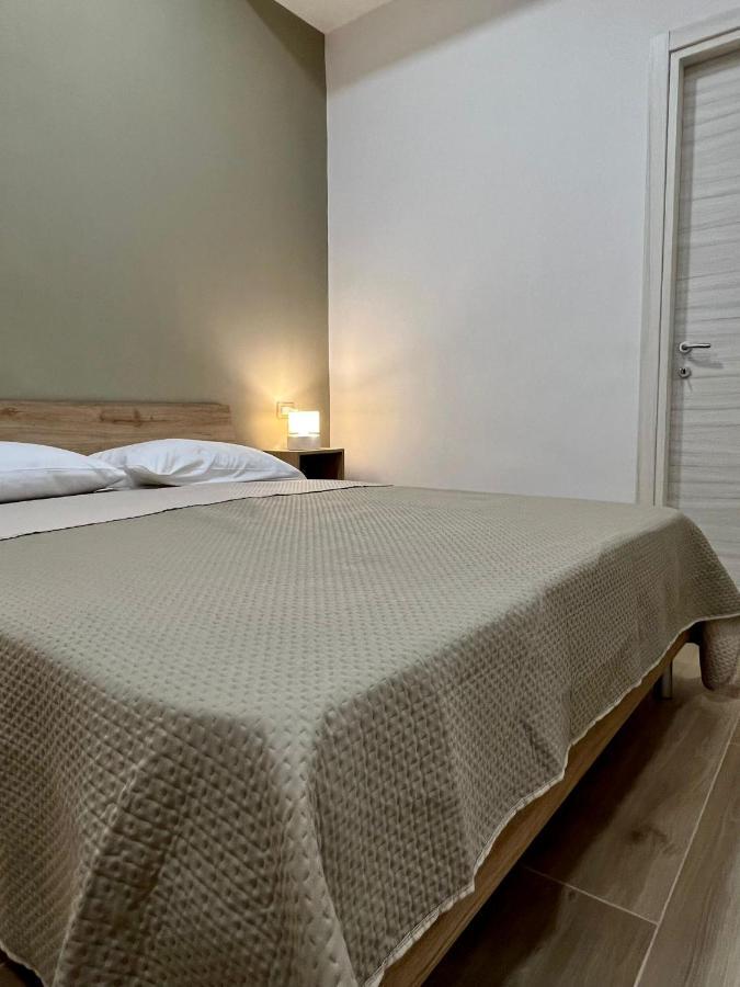 Antico Borgo Rooms เนเปิลส์ ภายนอก รูปภาพ