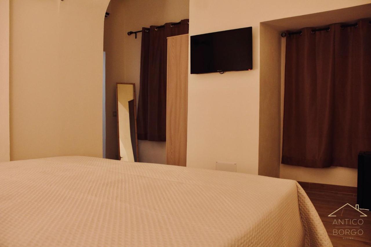 Antico Borgo Rooms เนเปิลส์ ภายนอก รูปภาพ